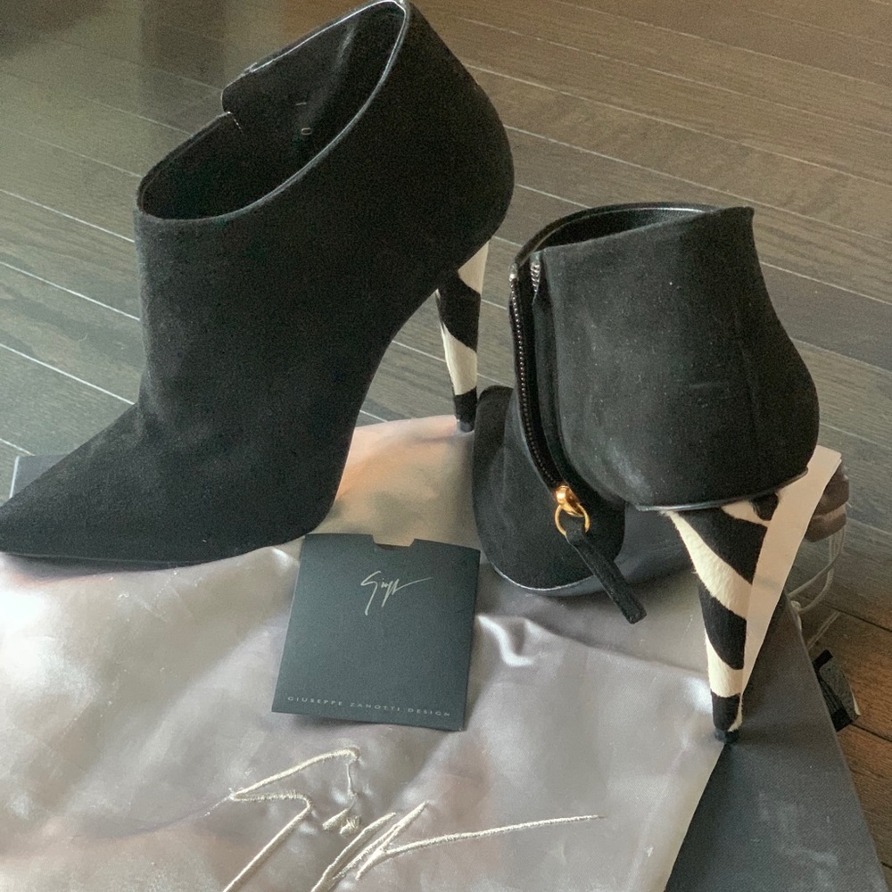Giuseppe Zanotti Black Suede Ankle Boots EU 37